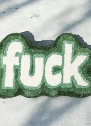 Tapis design vert à message FU.. , marke: Vintage Dressing, zustand: Sehr gut, 29,99 €, 32,19 € inklusive Vinted-Käuferschutz