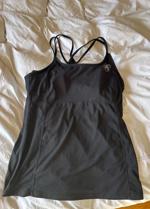 Top asics running preto, marca: Asics, estado: Muito bom, tamanho: L / 40 / 12, €15.00, €16.45 inclui Proteção do Comprador