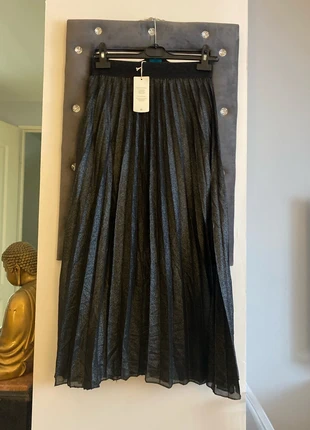 Jupe midi plissée, marca: italienne, estado: Novo com etiquetas, tamanho: Tamanho único, €13.00, €14.35 inclui Proteção do Comprador