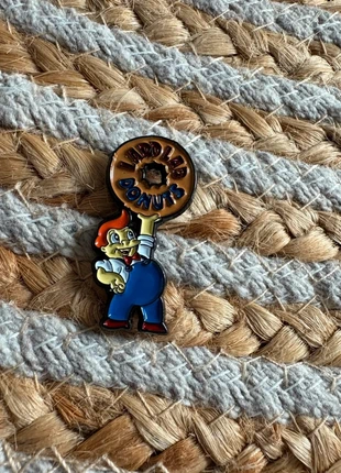 Pins Lard lad Donuts Simpson, marque: The Simpsons, état: Très bon état, 4,00 €, 4,90 € Protection acheteurs (Pro) incluse