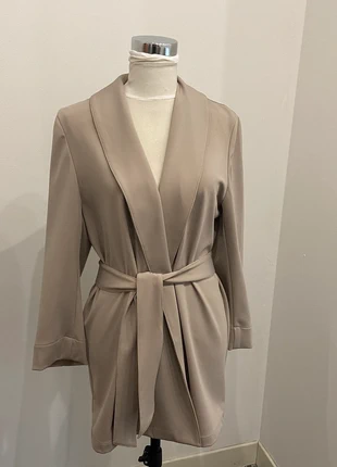 Giacca in neoprene,grigio chiaro,sartoriale,ottime condizioni.Taglia 42, marke: sartoriale, zustand: Sehr gut, größe: M / 38 / 10, 25,00 €, 26,95 € inklusive Vinted-Käuferschutz