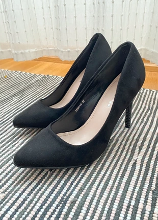 Saltos pretos, marque: Local, état: Très bon état, taille: 37, 5,00 €, 5,95 € Protection acheteurs incluse