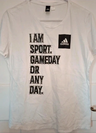Adidas White Graphic T-Shirt (Size 12 / M), brand: adidas, condition: Very good, size: L / 12, £3.00, £3.85 includes Buyer Protection