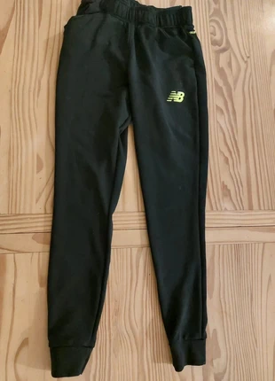 Pantalon de jogging New Balance noir nbdry taille S
., brand: New Balance, condition: Very good, size: S, €29.00, €31.15 includes Buyer Protection
