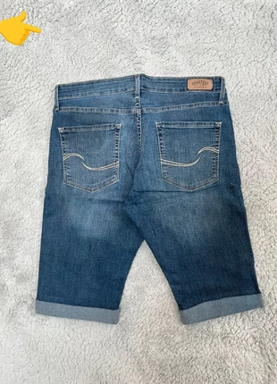 Short Levi’s Signature 692 Vintage 00s bleu marine - Modern Skinny - W32 (FR42), merk: Levi's, staat: Heel goed, maat: W32 | FR 42, € 22,10, € 23,91 inclusief Kopersbescherming Pro