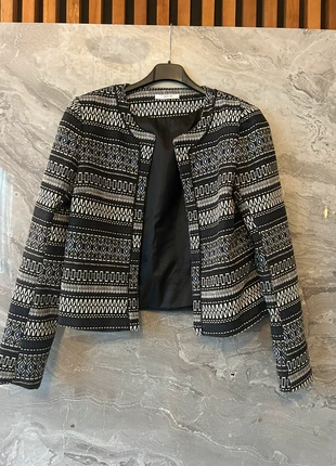 Zwart-Wit Aztec Blazer – HEMA – Maat M, marca: Hema, estado: Muito bom, tamanho: M / 38 / 10, €5.00, €5.95 inclui Proteção do Comprador