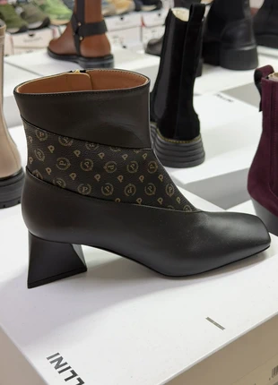 Stivaletti donna Pollini, merk: Pollini, staat: Nieuw met prijskaartje, maat: 36, € 110,00, € 116,20 inclusief Kopersbescherming Pro