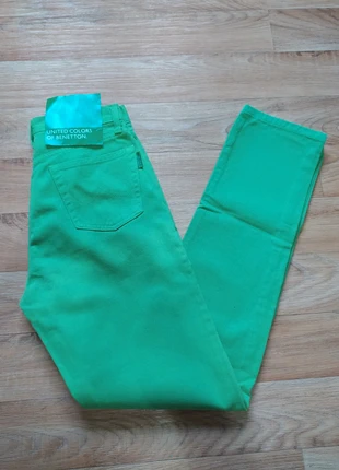 Pantalon 100% coton United colors of Benetton vintage w27 l32 neuf, brand: United Colors of Benetton, condizioni: Nuovo con cartellino, taglia: S / IT 40 / EU 36, €15.99, €17.49 include la Protezione acquisti Pro