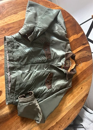 Bombers Avirex, brand: Avirex, condition: Very good, size: L, €350.00, €368.20 includes Buyer Protection