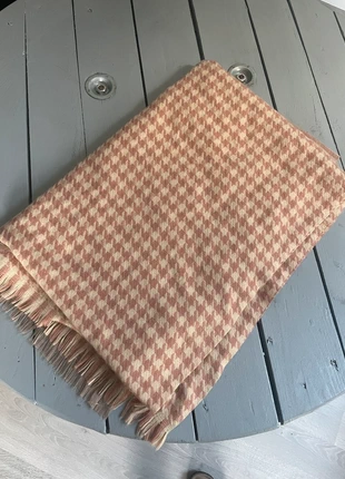 Très belle écharpe douce rose et beige, brand: Boutique Parisienne, condizioni: Ottime, €8.00, €9.10 include la Protezione acquisti