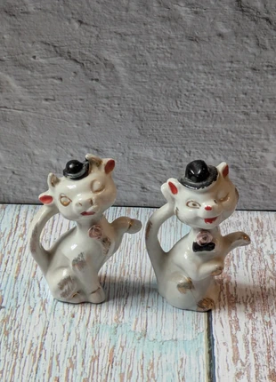 Vintage Cat Figurines with Bowler Hats – Pair – Excellent Condition, brand: Unbranded, condition: Very good, £5.00, £5.95 includes Buyer Protection