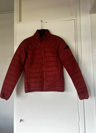 Tussenjas Only XS, merk: ONLY, staat: Heel goed, maat: XS / 34 / 6, € 5,00, € 5,95 inclusief Kopersbescherming