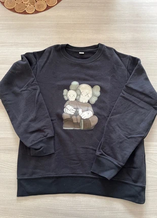 Sweat kaws, marque: Kaws, état: Très bon état, taille: XS, 10,00 €, 11,20 € Protection acheteurs incluse