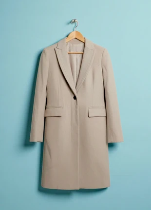 Club Monaco – Premium & Elegant Beige with Single-Breasted & V-Neck Collar Coat – XS/S 🌟🌿, marque: Vintage Dressing, état: Très bon état, taille: XS / 34 / 6, 49,90 €, 53,10 € Protection acheteurs incluse