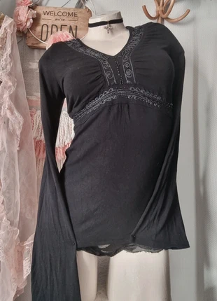 Black long sleeves y2k top noir manches longues col v vintage etam, brand: Etam, condizioni: Ottime, taglia: S / IT 40 / EU 36, €25.90, €27.90 include la Protezione acquisti