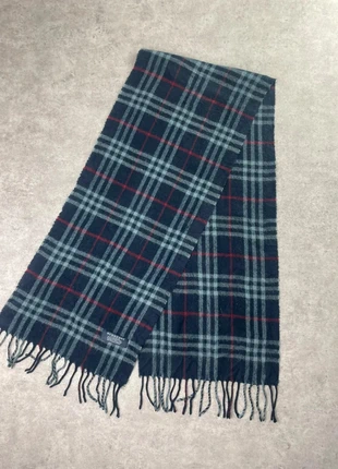 Écharpe Burberry en laine à carreaux bleu marine, marque: Burberry, état: Très bon état, 29,00 €, 31,15 € Protection acheteurs (Pro) incluse