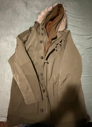Groene Gant arctic Parka, merk: GANT, staat: Nieuw zonder prijskaartje, maat: XXXL, € 250,00, € 263,20 inclusief Kopersbescherming