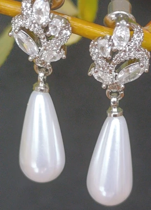 Boucles d'oreilles pendantes argentees, état: Neuf sans étiquette, 12,00 €, 13,30 € Protection acheteurs incluse