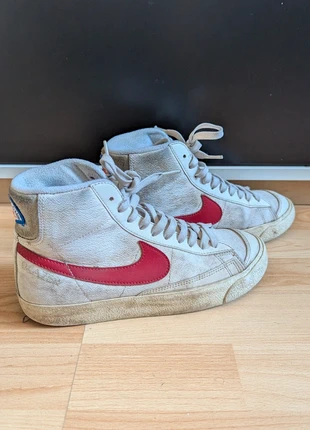 Nike Blazer Mid 77 Athletic Club Blanc Gym Rouge - 37.5, marke: Nike, zustand: Gut, größe: 37.5, 20,00 €, 21,70 € inklusive Vinted-Käuferschutz