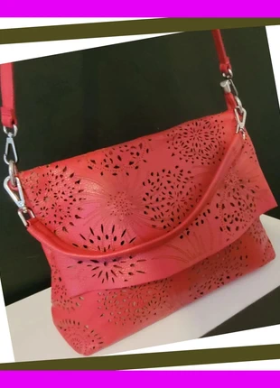 sac à main Genuine Leather rouge en cuir made in italy, marca: The Genuine Leather, estado: Muy bueno, 25,90 €, 27,90 € Protección al comprador Pro incluida