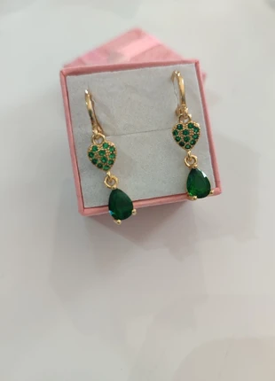 Orecchini errings vintage con con cuore e pietre verdi luminose, marke: Swarovski, zustand: Neu, mit Etikett, 14,90 €, 16,35 € inklusive Vinted-Käuferschutz