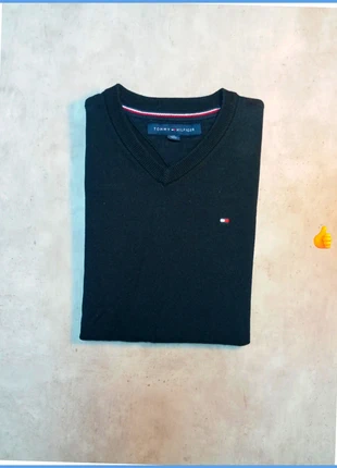 Pull tommy Hilfiger col en V tommy Hilfiger noir pour homme taille XS en très bon état, brand: Tommy Hilfiger, condizioni: Ottime, taglia: XS, €20.00, €21.70 include la Protezione acquisti Pro