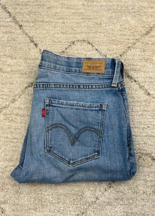 Jeans Levi's Femme Perfect Waist 525 Straight Leg Bleu | Taille 6M W28 FR38 | Très Bon État | LLP632, marke: Levi's, zustand: Sehr gut, größe: M / 38 / 10, 18,60 €, 20,23 € beinhaltet Vinted-Käuferschutz Pro