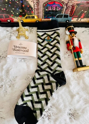 🧦 Chaussettes Vivienne Westwood 100% coton – Motif chevrons vert & noir, brand: Vivienne Westwood, condition: Very good, size: One size, €12.00, €13.30 includes Buyer Protection Pro