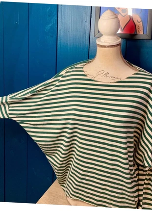 Pull vert et doré manches larges, marque: Made In Italy, état: Très bon état, taille: M / 38 / 10, 12,00 €, 13,30 € Protection acheteurs incluse