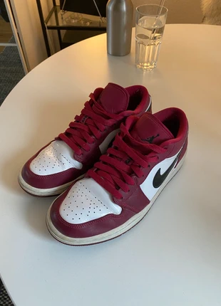 Nike Air Jordan 1 low Sneaker, brand: Nike Air, condizioni: Ottime, taglia: 40, €38.00, €40.60 include la Protezione acquisti