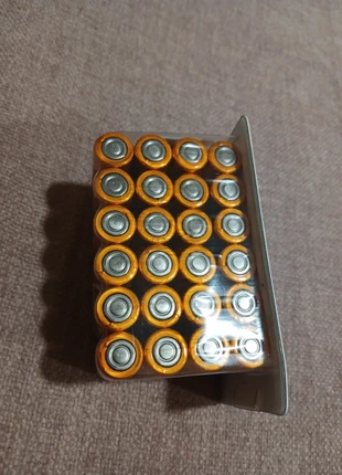 24 piles jetables varta, brand: VARTA, condizioni: Nuovo con cartellino, €7.00, €8.05 include la Protezione acquisti