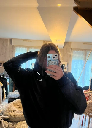 sweat nike noir, marque: Nike, état: Bon état, taille: S / 36 / 8, 12,00 €, 13,30 € Protection acheteurs incluse