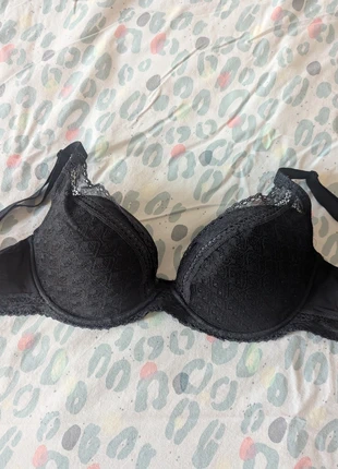 Soutien gorge chantelle, marque: Chantelle, état: Neuf sans étiquette, taille: 95C, 10,00 €, 11,20 € Protection acheteurs incluse