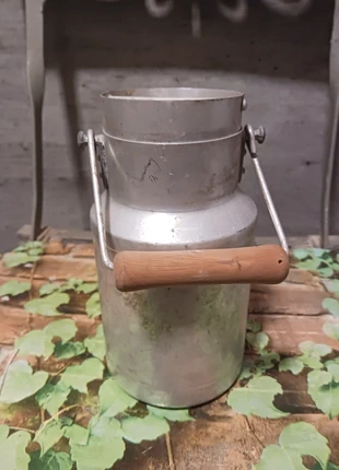 Pot à lait ancien alu, marque: Vintage Dressing, état: Bon état, 4,00 €, 4,90 € Protection acheteurs incluse