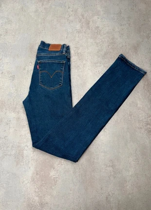 Jean Levis 724 High rise straight Femme Blue vintage – Taille 30 (W25), marque: Levi's, état: Très bon état, taille: XXXS / 30 / 2, 28,00 €, 30,10 € Protection acheteurs incluse