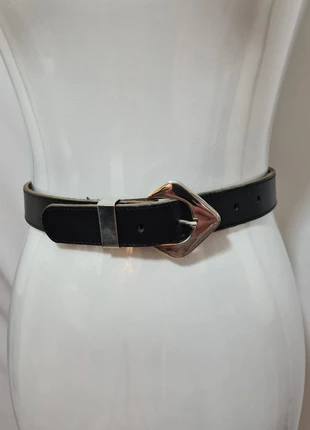 Ceinture noire en croûte de cuir vachette des années 80-90, merk: Herlaine, staat: Heel goed, maat: 70 cm, € 12,00, € 13,30 inclusief Kopersbescherming Pro