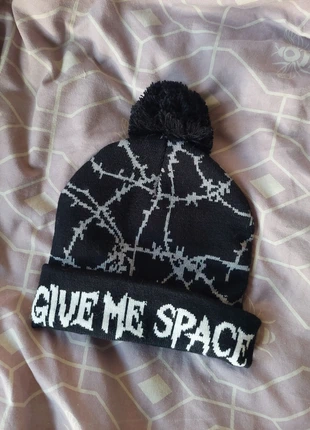 Killstar beanie, merk: Killstar, staat: Heel goed, maat: Universele maat, € 5,00, € 5,95 inclusief Kopersbescherming