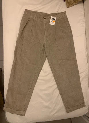Pantalon beige vintage en velours côtelé, marque: Ivy Crew, état: Neuf sans étiquette, taille: XL, 25,00 €, 26,95 € Protection acheteurs incluse