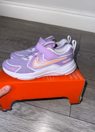 Nike kids cosmic runner kids uk size 13 new, brand: Nike, condition: New without tags, size: 13 child | EU 32, £24.50, £26.76 includes Buyer Protection