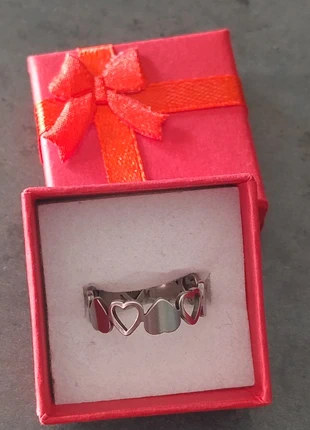 Ring mit kleinen Herzen, brand: ring, condizioni: Ottime, taglia: 18,1 mm Ø / 18,5, €2.00, €2.80 include la Protezione acquisti