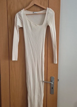 Robe maille côtelée crème Zara, marque: Zara, état: Très bon état, taille: S / 36 / 8, 5,00 €, 5,95 € Protection acheteurs incluse