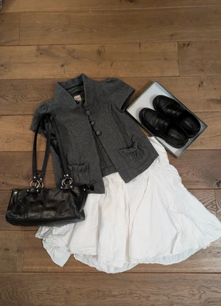 white fluffy midi skirt low waist, marque: Vintage Dressing, état: Très bon état, taille: M / 38 / 10, 8,00 €, 9,10 € Protection acheteurs incluse