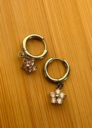 Orecchini fiore zirconato acciaio nuovi, estado: Nuevo sin etiquetas, 15,00 €, 16,45 € Protección al comprador incluida