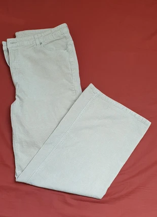 Pantalon velours côtelé, brand: H&M, condizioni: Ottime, taglia: 4XL / IT 52 / EU 48, €3.00, €3.85 include la Protezione acquisti