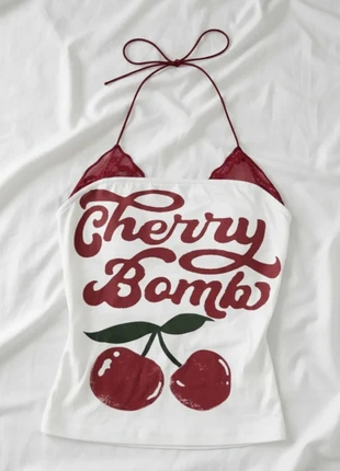 Crop top blanc à col halter "Cherry Bomb" style y2k, marke: CHERRY, zustand: Sehr gut, größe: M / 38 / 10, 23,90 €, 25,80 € inklusive Vinted-Käuferschutz