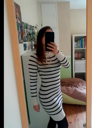 Robe rayée XS Bershka excellent état !, marca: Bershka, estado: Muito bom, tamanho: XS / 34 / 6, €6.00, €7.00 inclui Proteção do Comprador