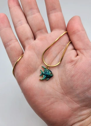 Stainless steel blauwe vis ketting, merk: Boutiek, staat: Nieuw zonder prijskaartje, € 5,95, € 6,95 inclusief Kopersbescherming Pro