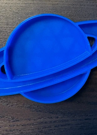 Nieuwe vulvorm planeet Saturnus, marque: Flint&Fonkel, état: Très bon état, taille: 4 ans / 104 cm, 3,95 €, 4,85 € Protection acheteurs (Pro) incluse