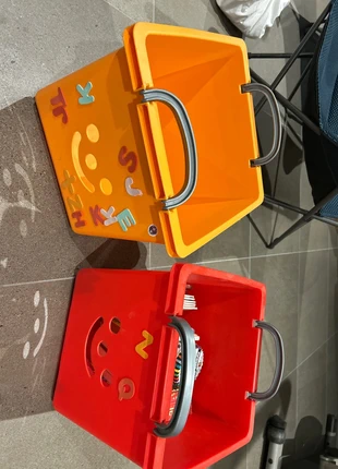 2 boîtes de rangement jouets à roulettes, marque: iris ohyama, état: Très bon état, taille: 9-12 mois / 74 cm, 6,00 €, 7,00 € Protection acheteurs incluse