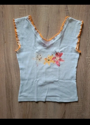 T-shirt y2k, brand: y2k, condizioni: Ottime, taglia: S / IT 40 / EU 36, €6.00, €7.00 include la Protezione acquisti